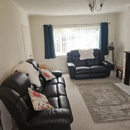 Apartment Lovely 3 Bedroom House 5 Minutes M6 Or *