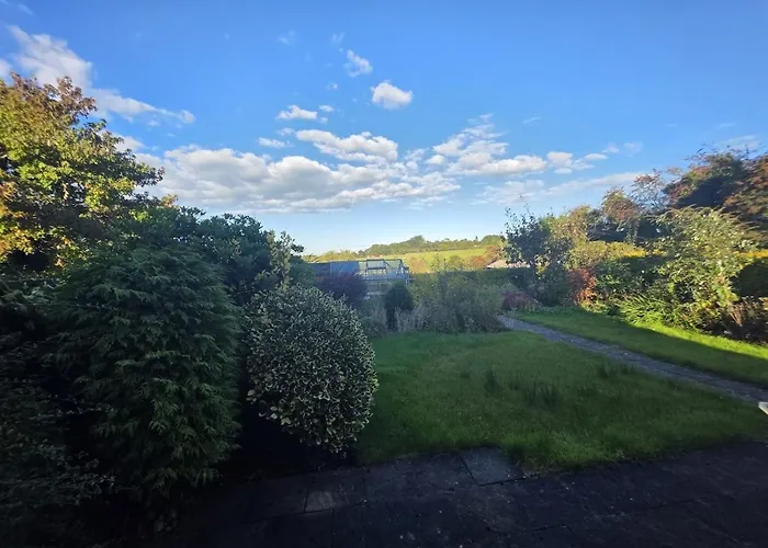 公寓 Lovely 3 Bedroom House 5 Minutes M6 Or