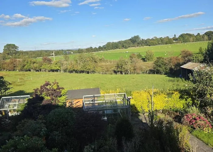 Lovely 3 Bedroom House 5 Minutes M6 Or 公寓 卡莱尔