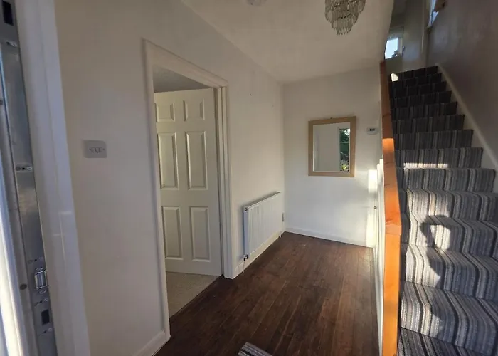 Lovely 3 Bedroom House 5 Minutes M6 Or 公寓 卡莱尔